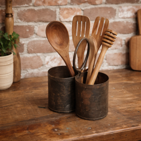 Set van 2 metalen potjes met oog – roest look